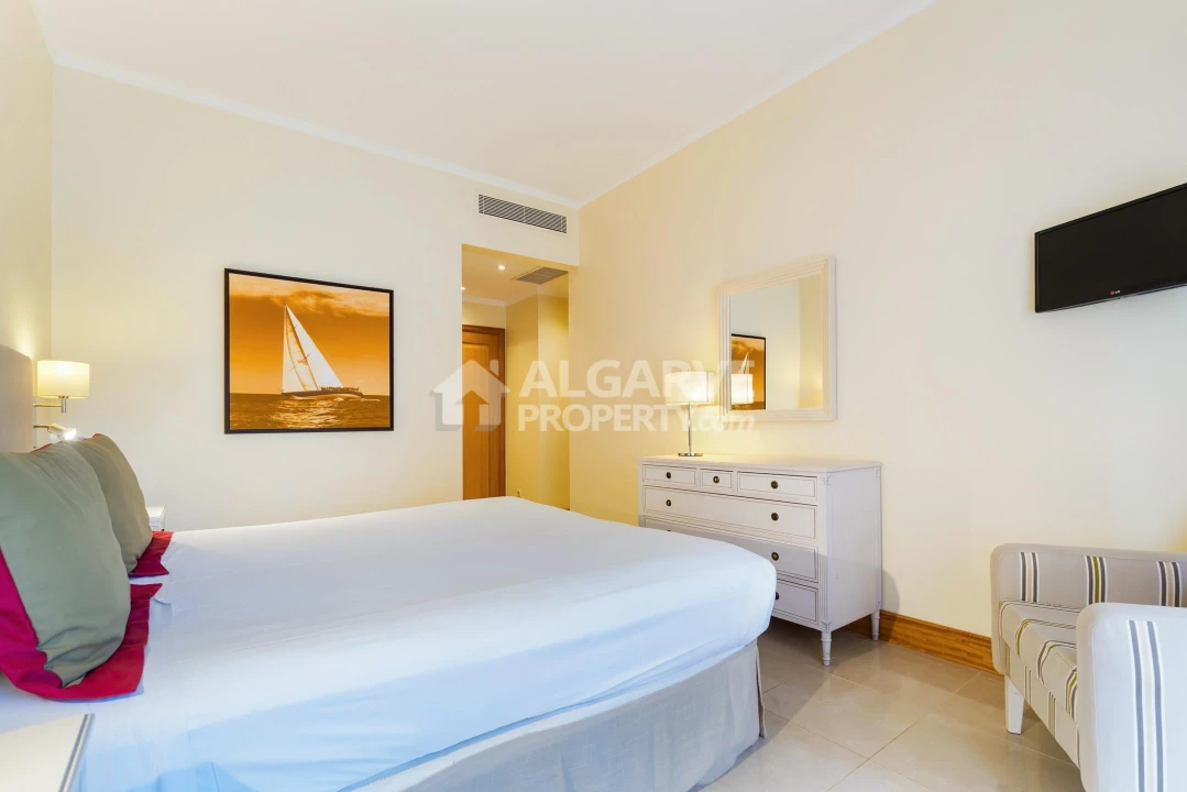 Apartamento T2 para Venda em Quarteira Foto 17