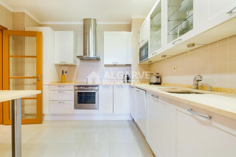 Apartamento T2 para Venda em Quarteira Foto 13