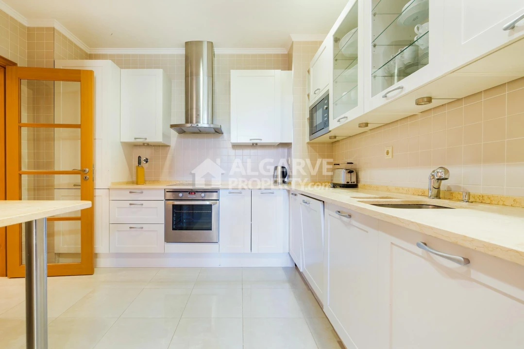 Apartamento T2 para Venda em Quarteira Foto 13