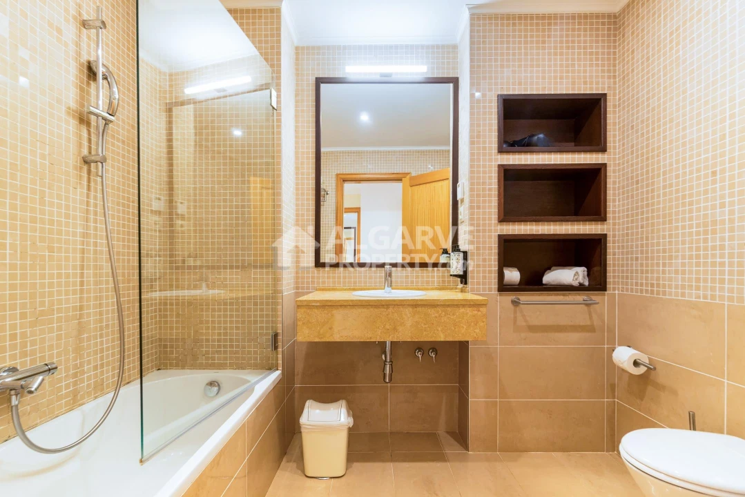 Apartamento T2 para Venda em Quarteira Foto 5