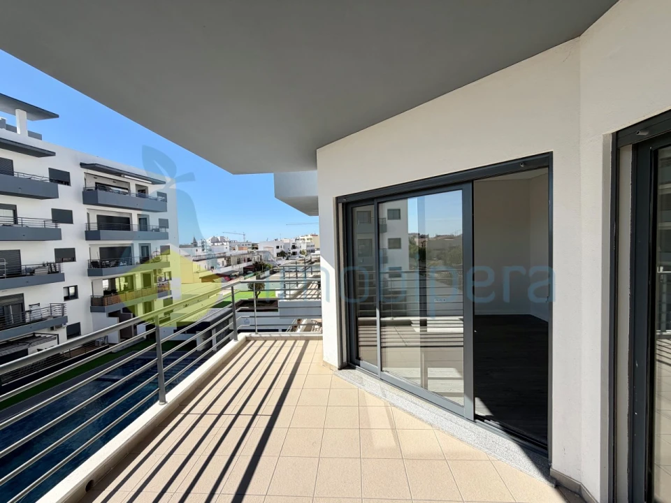 Apartamento T3 para Venda em Quelfes Foto 17