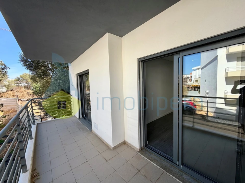 Apartamento T3 para Venda em Quelfes Foto 18