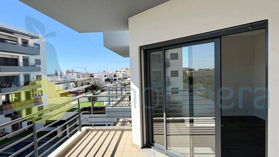 Apartamento T3 para Venda em Quelfes