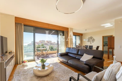 Apartamento T4 para Venda em Aldoar, Foz do Douro e Nevogilde