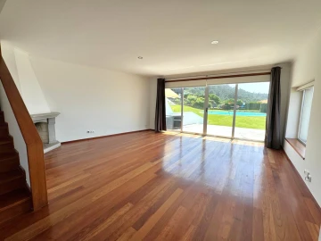 Moradia T3 para Venda em Gondarem
