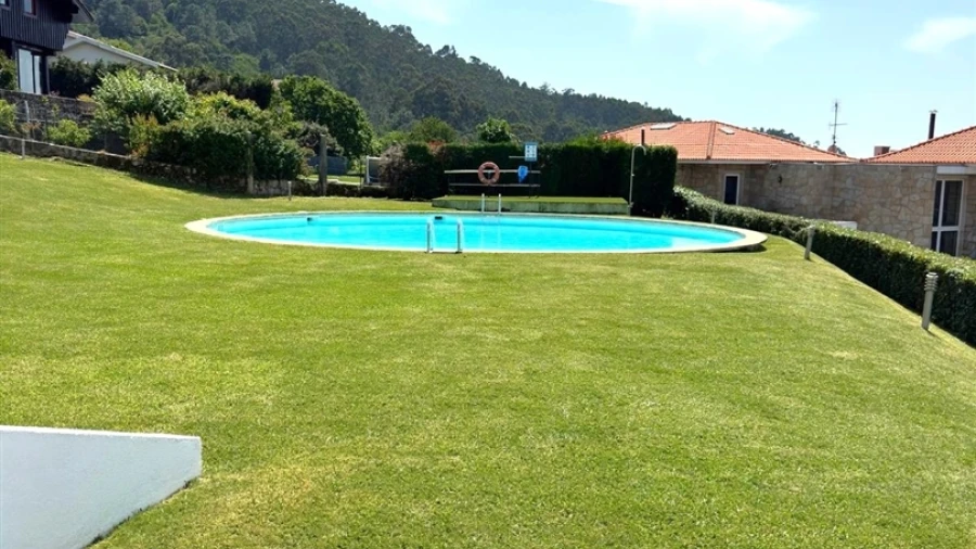 Moradia T3 para Venda em Gondarem