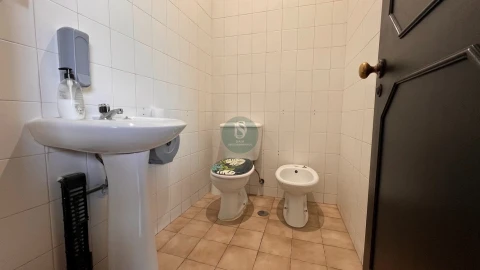 Loja para Trespasse em Pedroso e Seixezelo
