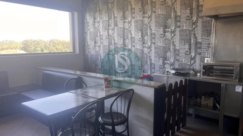Loja para Trespasse em Pedroso e Seixezelo