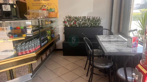 Loja para Trespasse em Pedroso e Seixezelo