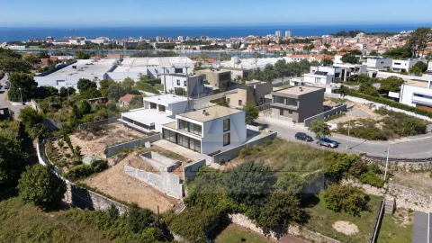 Moradia T4 para Venda em Azurara