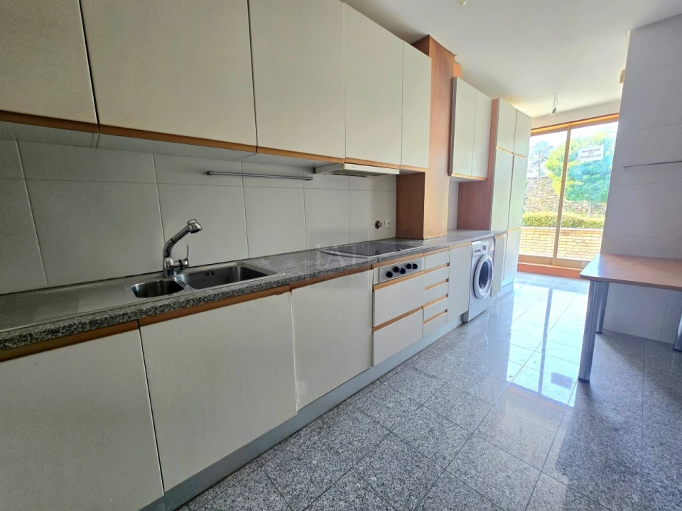 Apartamento T3 para Venda em Gemeses Foto 4
