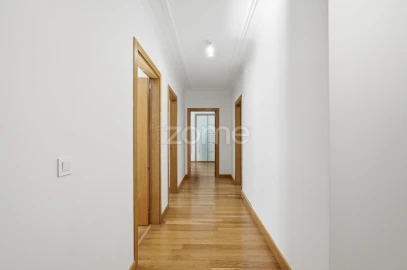 Apartamento T4 para Venda em Póvoa de Santa Iria e Forte da Casa