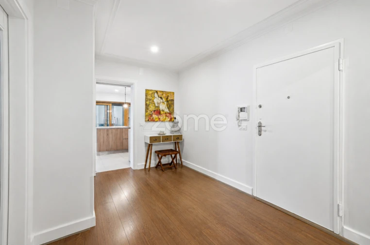 Apartamento T4 para Venda em Póvoa de Santa Iria e Forte da Casa Foto 4