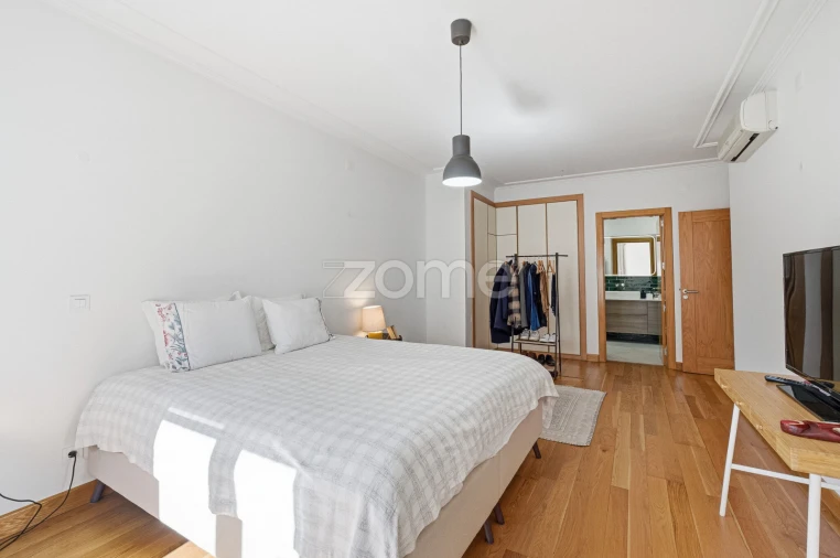 Apartamento T4 para Venda em Póvoa de Santa Iria e Forte da Casa Foto 24