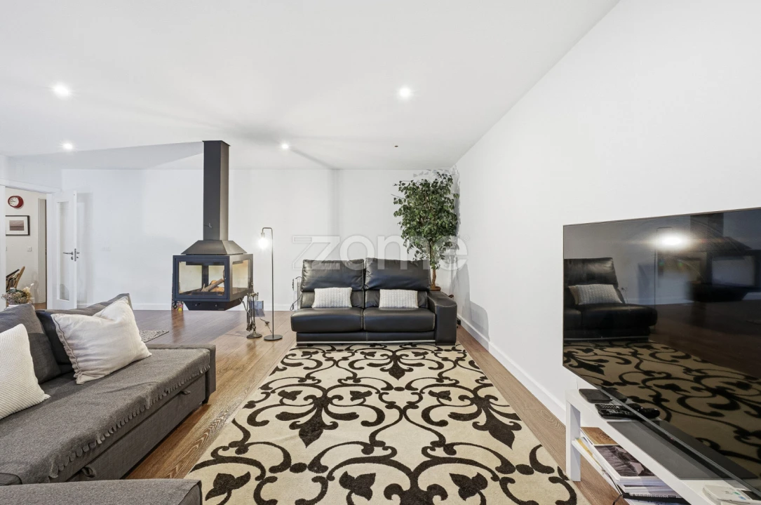 Apartamento T4 para Venda em Póvoa de Santa Iria e Forte da Casa Foto 10