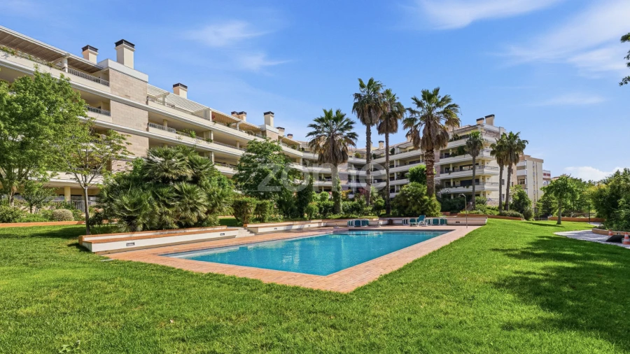 Apartamento T4 para Venda em Póvoa de Santa Iria e Forte da Casa