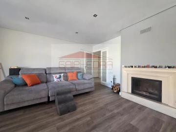 Apartamento T3 para Venda em Nogueira e Silva Escura