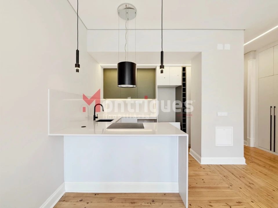Apartamento T3 para Venda em Areeiro Foto 4