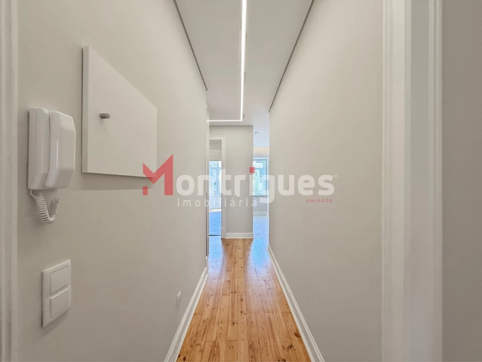 Apartamento T3 para Venda em Areeiro Foto 10