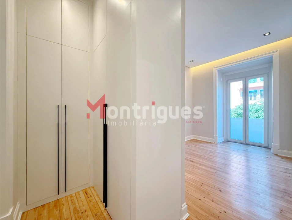 Apartamento T3 para Venda em Areeiro Foto 17