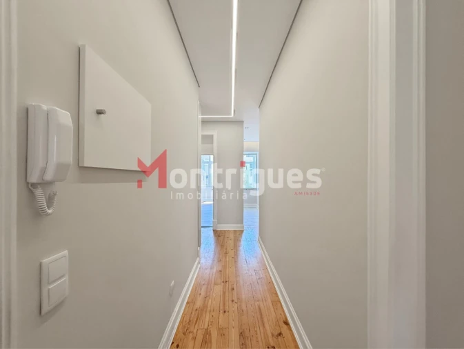 Apartamento T3 para Venda em Areeiro Foto 10