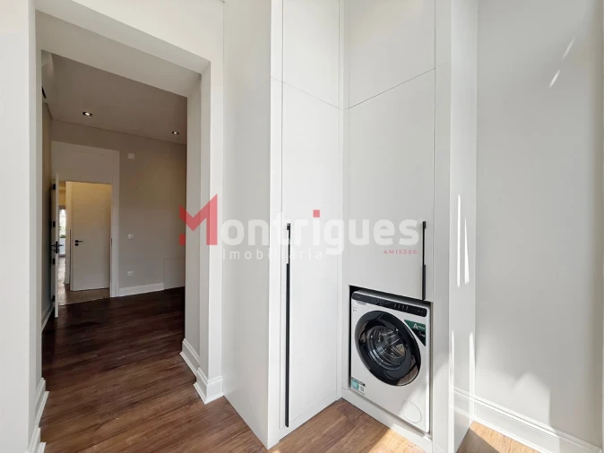 Apartamento T3 para Venda em Areeiro Foto 15