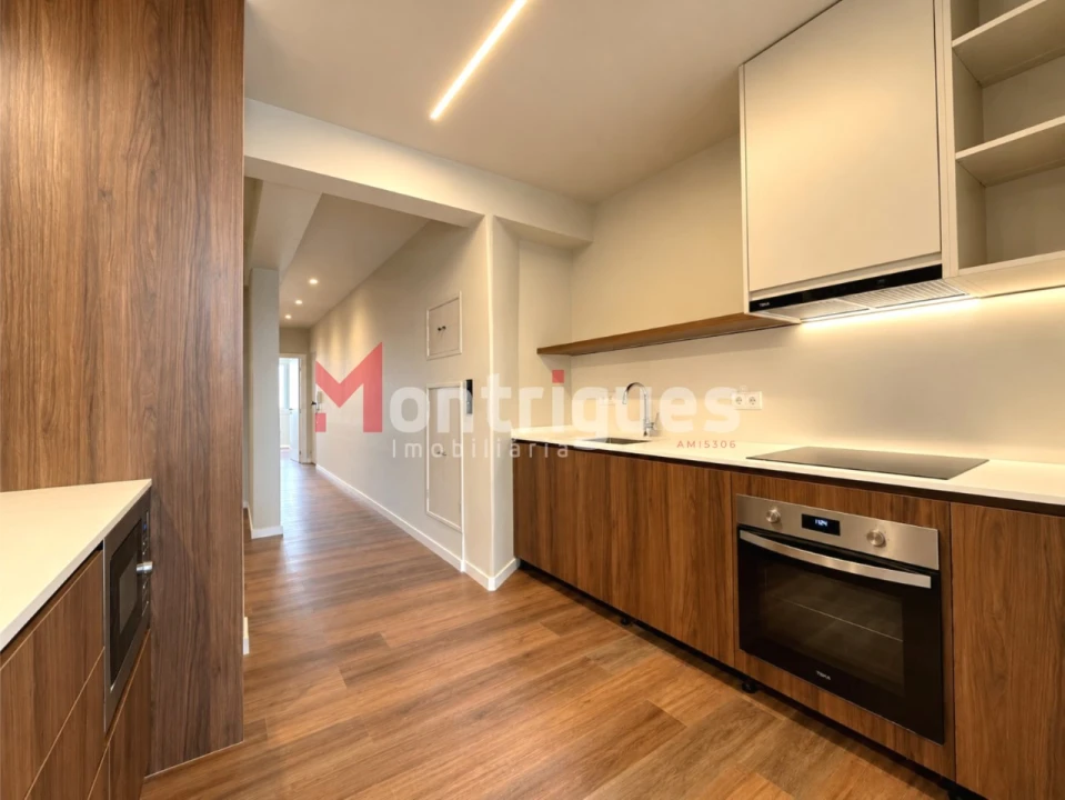 Apartamento T2 para Venda em São Vicente Foto 2
