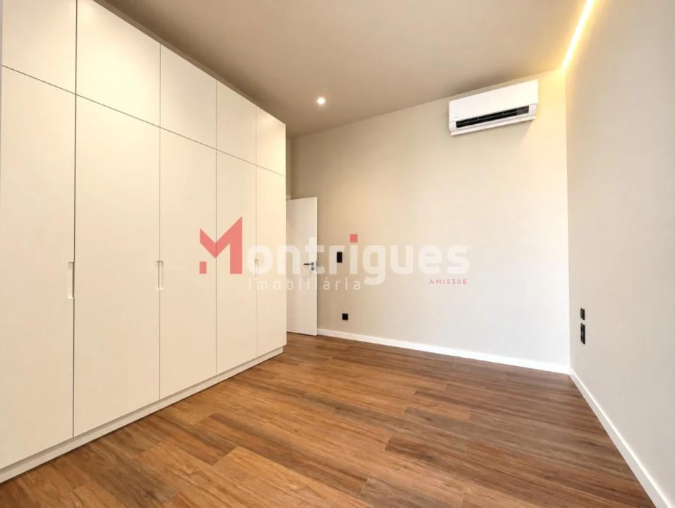 Apartamento T2 para Venda em São Vicente Foto 10