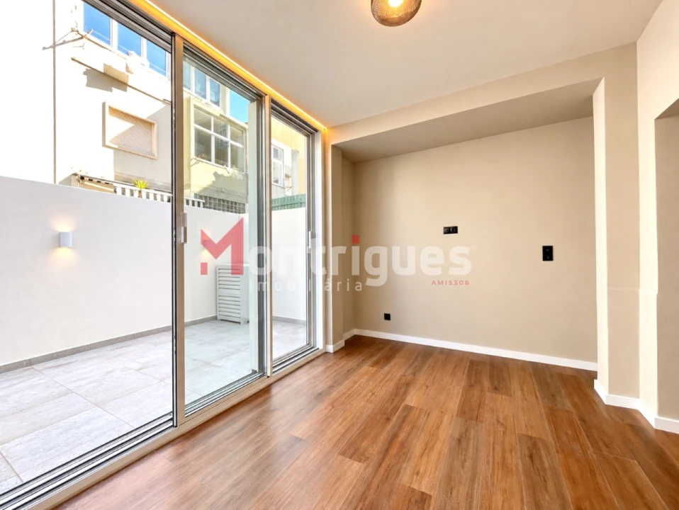 Apartamento T2 para Venda em São Vicente Foto 8