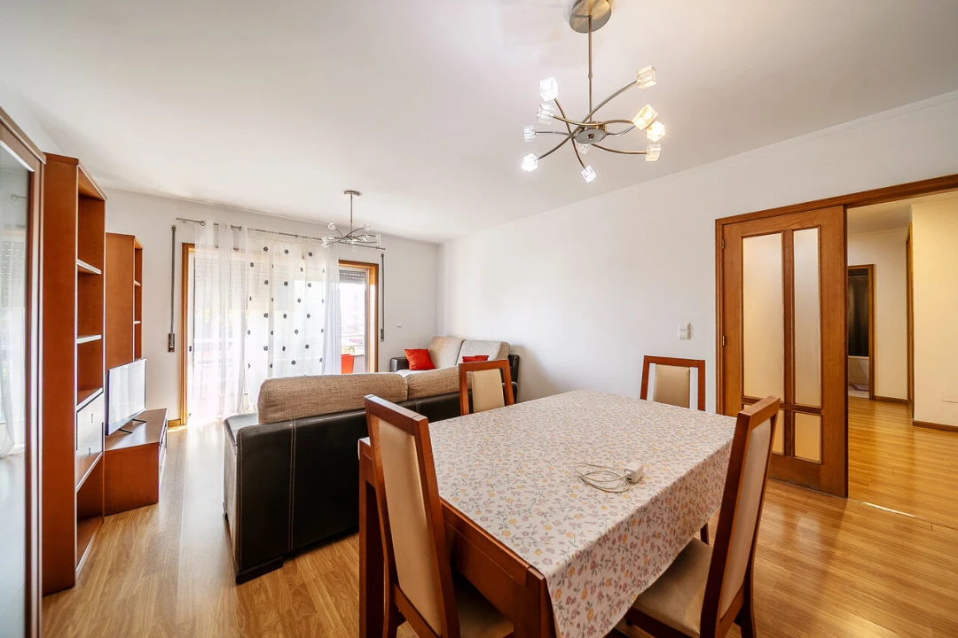 Apartamento T2 para Venda em Pedroso e Seixezelo Foto 2