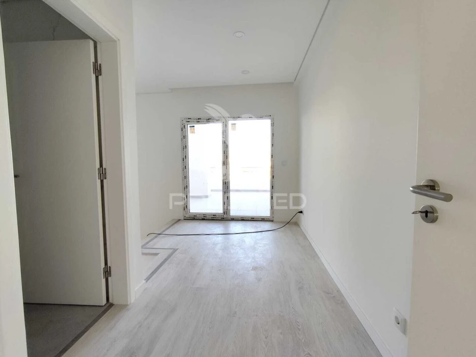 Apartamento T3 para Venda em Seixal, Arrentela e Aldeia de Paio Pires Foto 13