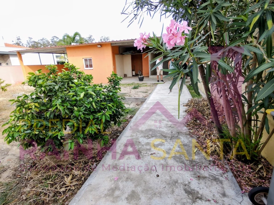 Terreno para Venda em Almeirim Foto 1