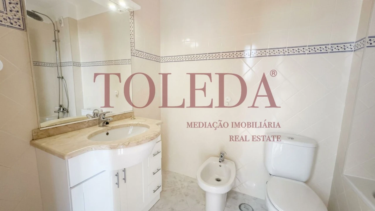 Moradia T3 para Venda em Vila Nova da Rainha Foto 21