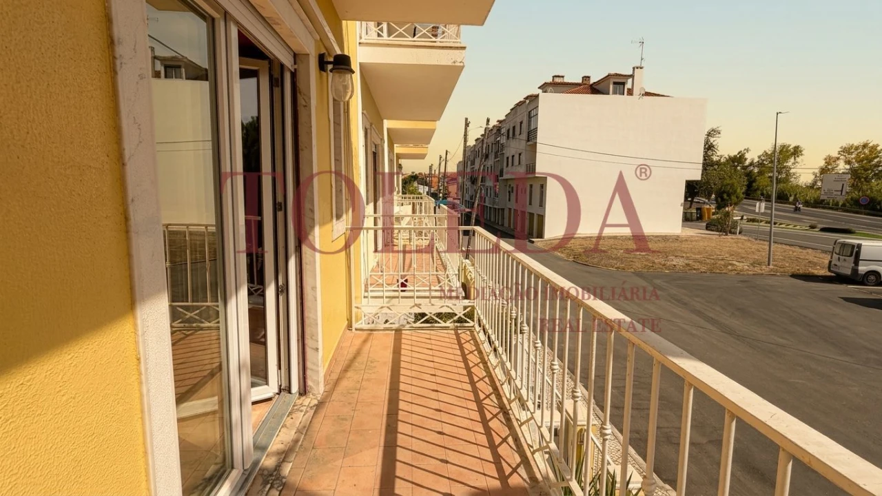 Moradia T3 para Venda em Vila Nova da Rainha Foto 5