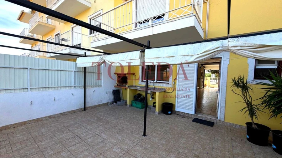 Moradia T3 para Venda em Vila Nova da Rainha Foto 6