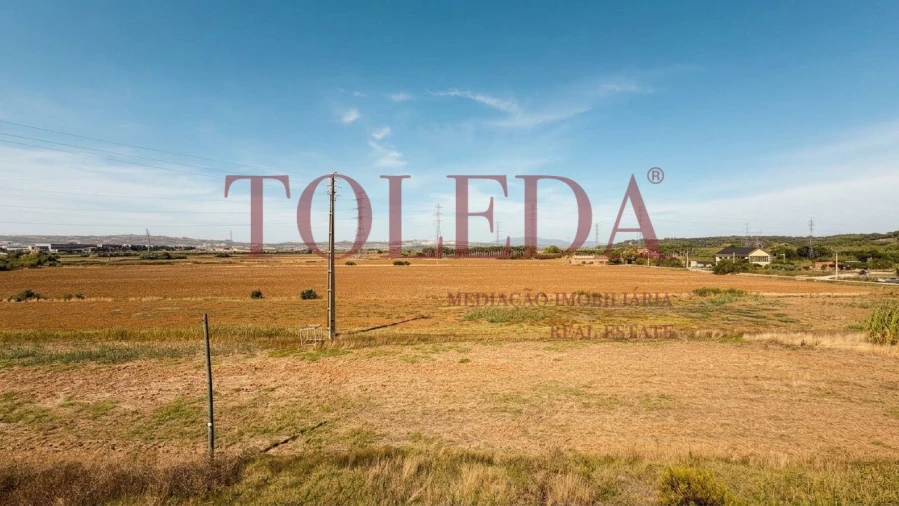 Moradia T3 para Venda em Vila Nova da Rainha Foto 36