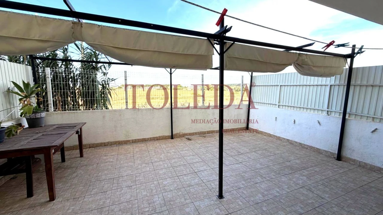 Moradia T3 para Venda em Vila Nova da Rainha Foto 7