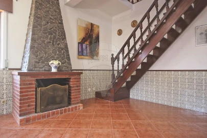 Moradia T3 para Venda em Charneca de Caparica e Sobreda