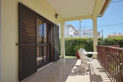 Moradia T3 para Venda em Charneca de Caparica e Sobreda