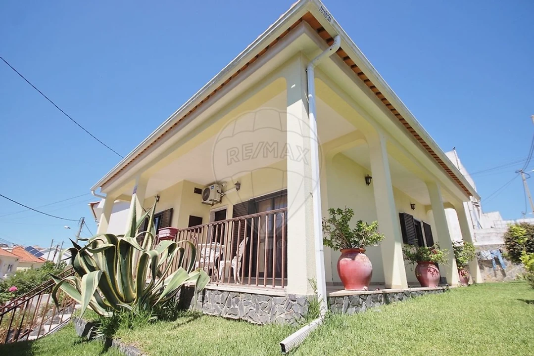 Moradia T3 para Venda em Charneca de Caparica e Sobreda Foto 34