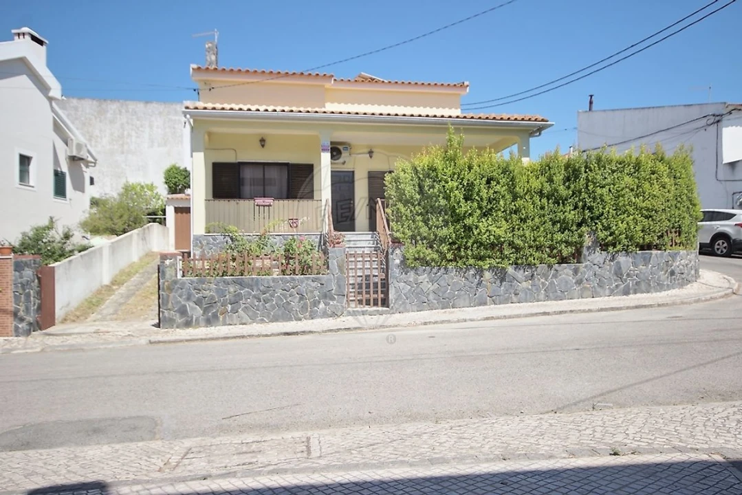 Moradia T3 para Venda em Charneca de Caparica e Sobreda Foto 30