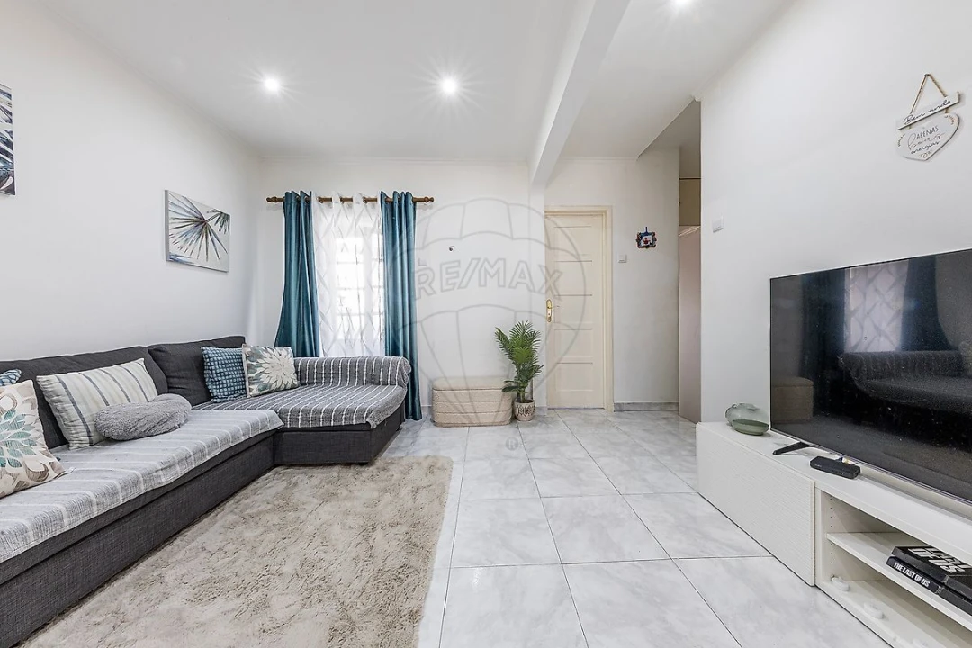 Apartamento T2 para Venda em Moscavide e Portela Foto 4
