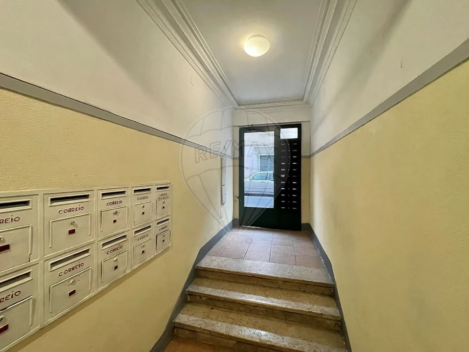 Apartamento T2 para Venda em Moscavide e Portela Foto 1