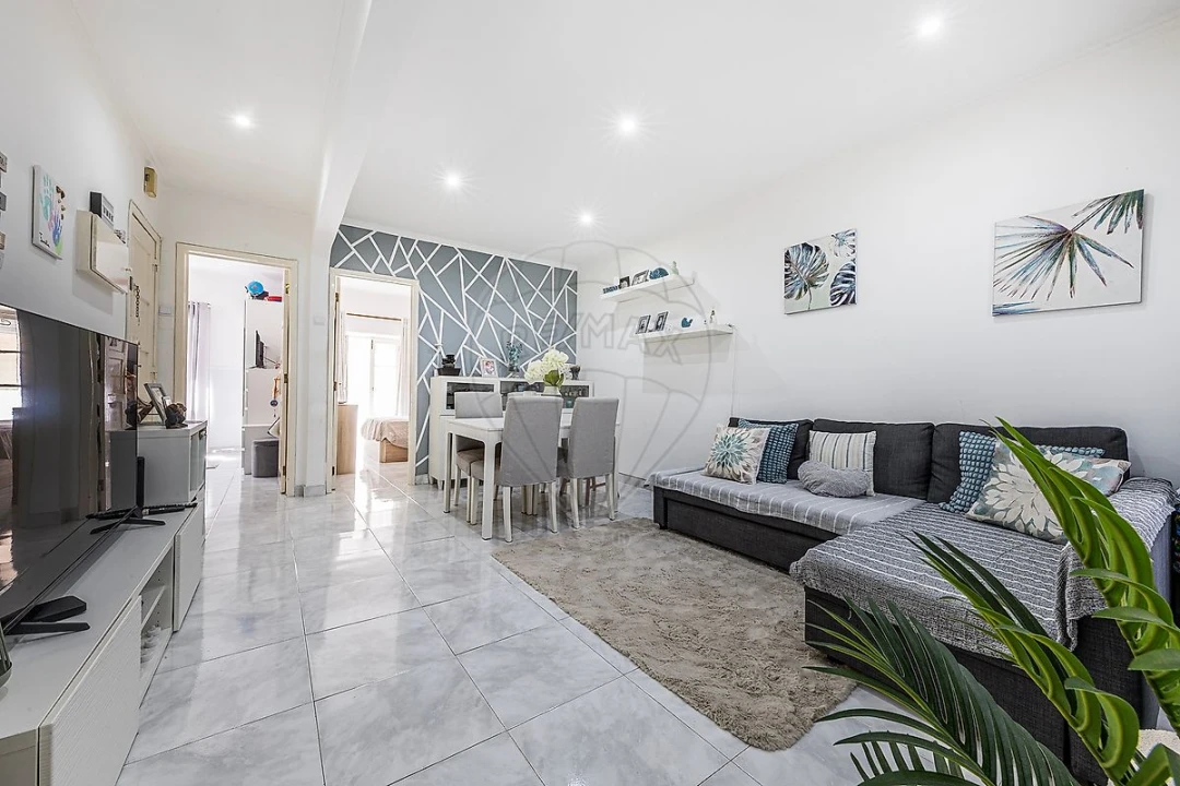 Apartamento T2 para Venda em Moscavide e Portela Foto 1