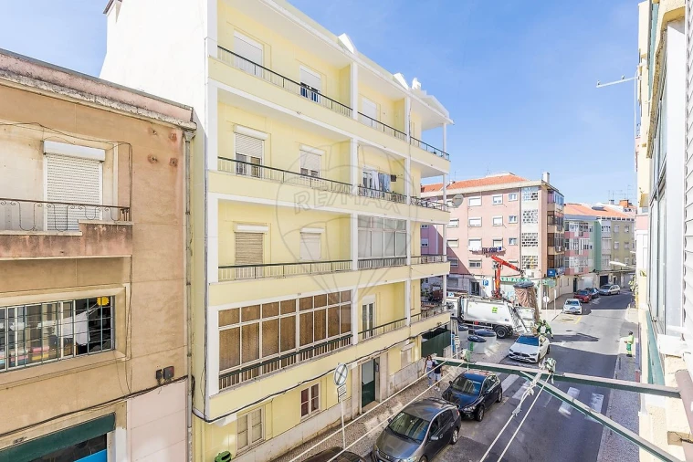 Apartamento T2 para Venda em Moscavide e Portela Foto 21