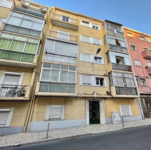 Apartamento T2 para Venda em Moscavide e Portela Foto 2