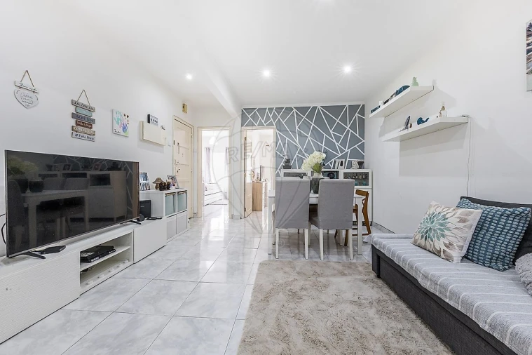 Apartamento T2 para Venda em Moscavide e Portela Foto 2