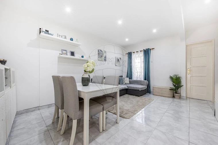 Apartamento T2 para Venda em Moscavide e Portela Foto 7