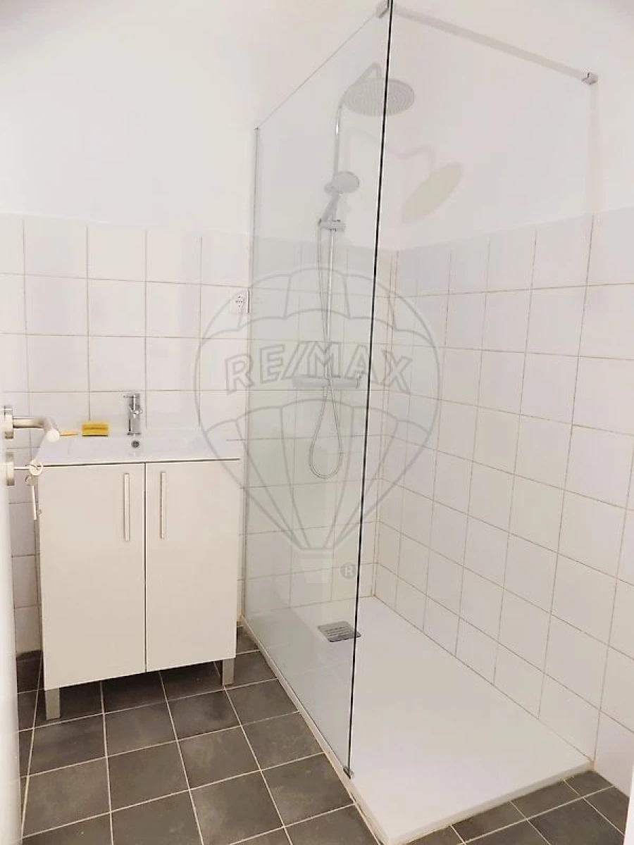 Apartamento T2 para Arrendamento em Ajuda Foto 2