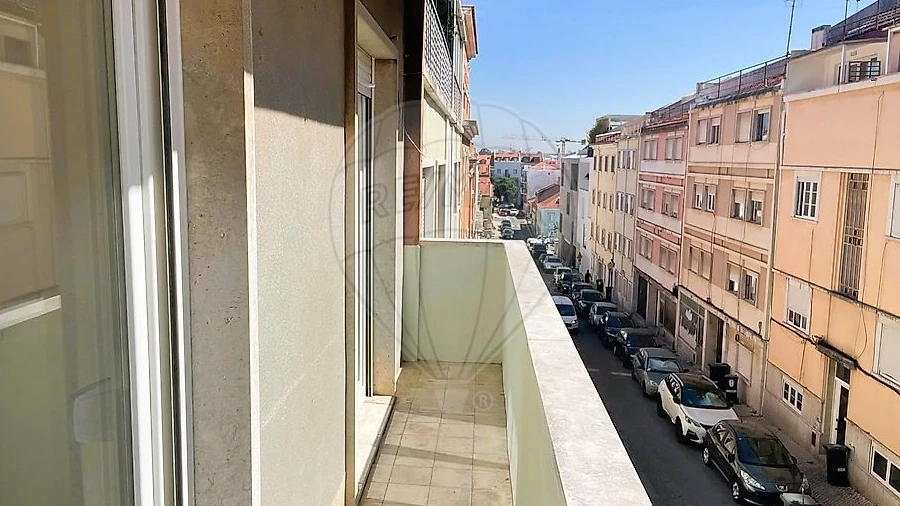 Apartamento T2 para Arrendamento em Ajuda